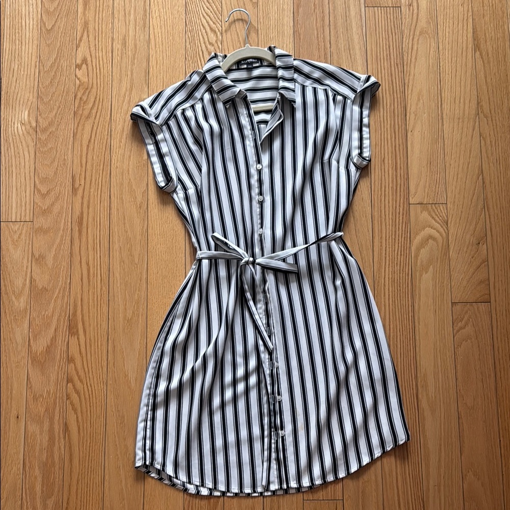 Express White and Black Buttoned Tie Front Mini Dress